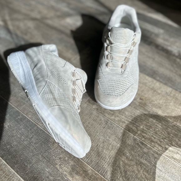 Zero Tie Fresh Breeze Drifter Metallic Gold Ivory Suede Self lacing Sneakers 8.5 - Picture 1 of 7